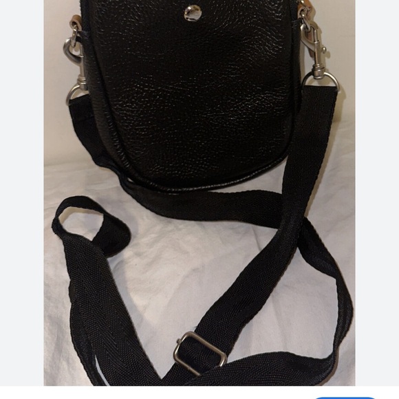 DIVINA FIRENZE Beautiful Italian Leather Crossbody - Picture 14 of 15